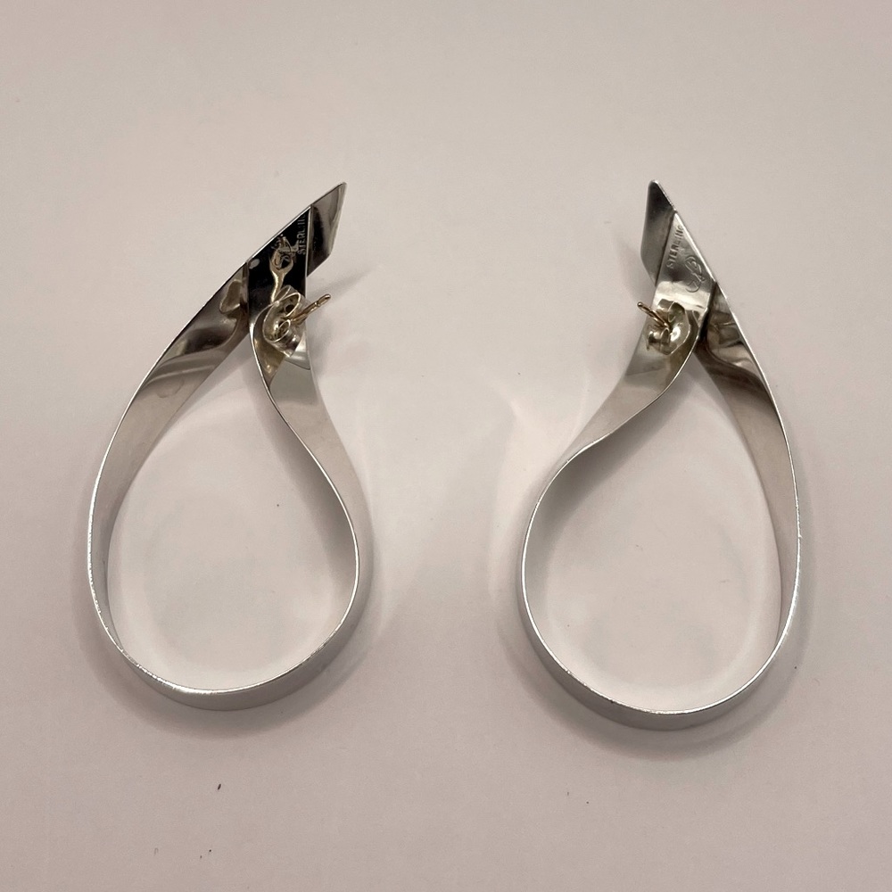 SANDRA BAKER SYB Vintage Sterling Silver Modernist Ribbon Earrings - Picture 8 of 12